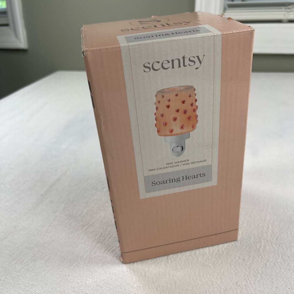 Scentsy Soaring Hearts Mini Warmer - Peach Pink